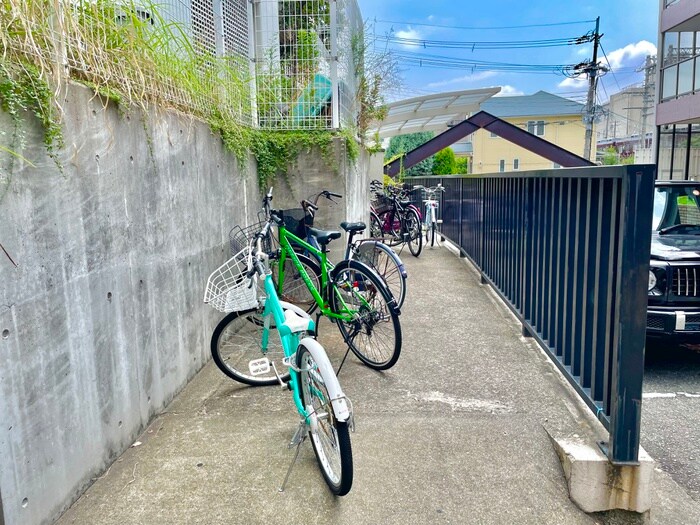 駐輪場 ファミール宝塚