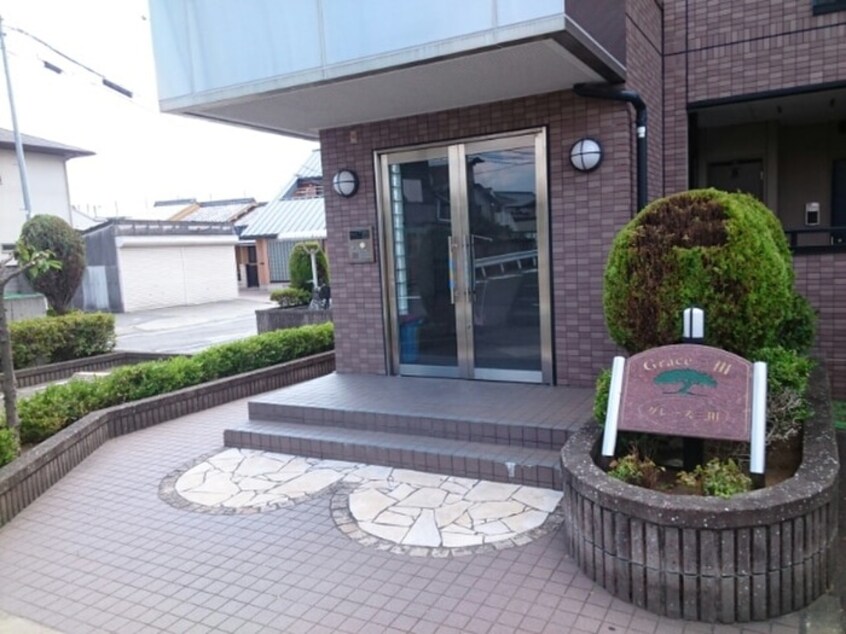 エントランス部分 グレ－ス三田