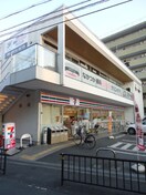 セブンイレブン摂南病院前店(コンビニ)まで105m ソラーナ古川橋