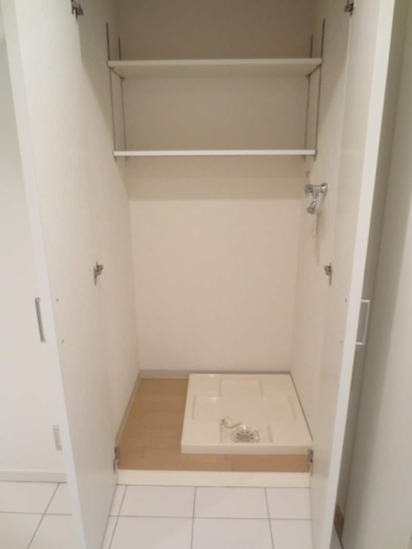 洗濯機置場 KDXレジデンス本町橋