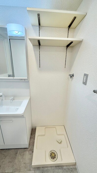 洗濯機置場 KDXレジデンス本町橋