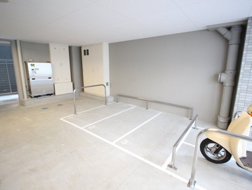 バイク置き場 ｴｽﾘｰﾄﾞ大阪上本町ｸﾞﾘｰｽﾞ(1502)