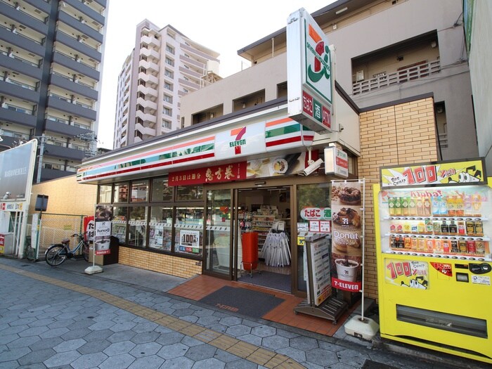 セブンイレブン大阪鶴橋駅西店(コンビニ)まで64m ｴｽﾘｰﾄﾞ大阪上本町ｸﾞﾘｰｽﾞ(1502)