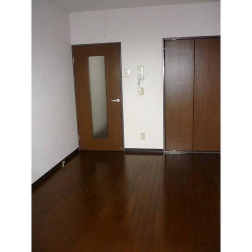 居室 中西駅前ビル