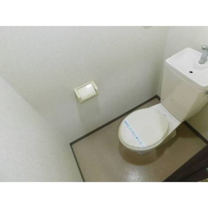 トイレ 中西駅前ビル