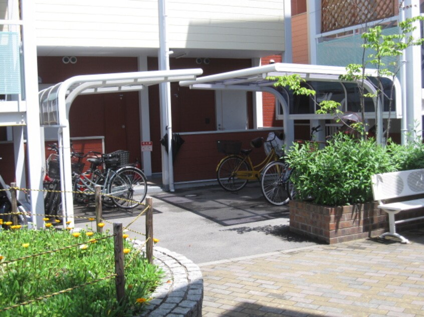 駐輪場 ニシシンヴィレッヂＣ