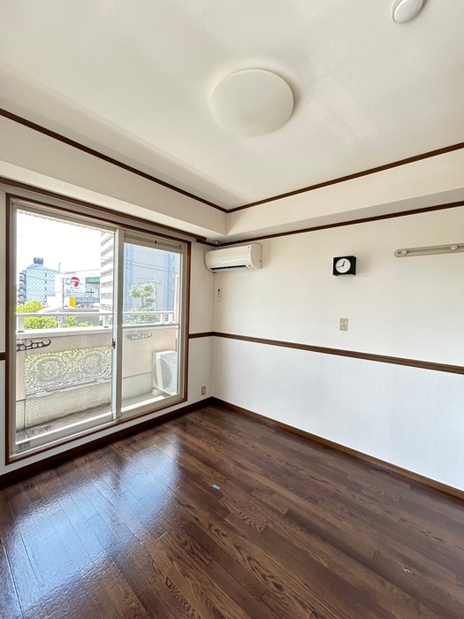 居室 リバ－ライズ高井田