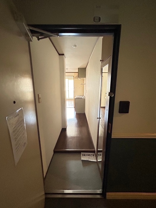 玄関 リバ－ライズ高井田