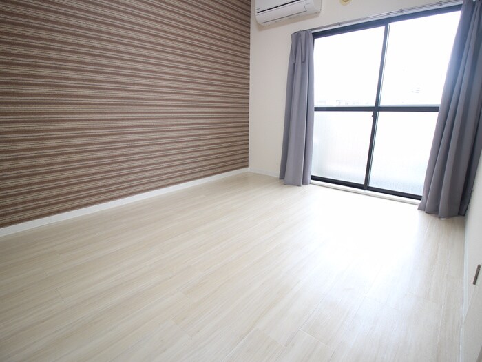 居室 シェモア鞍馬口(301)