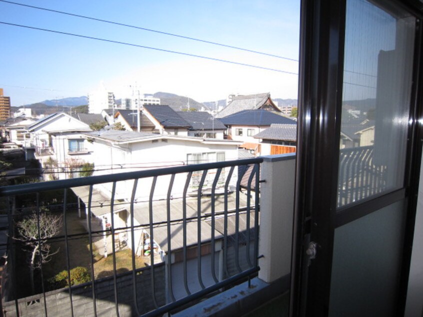 室内からの展望 シェモア鞍馬口(301)