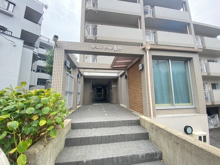 エントランス部分 シャンドール東野