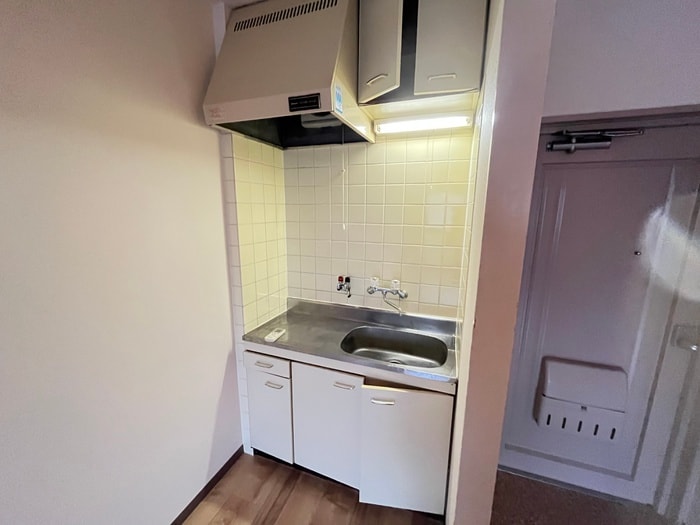 キッチン パイント－リ南郷