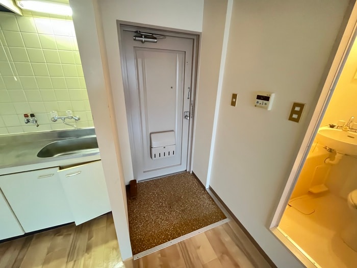 玄関 パイント－リ南郷