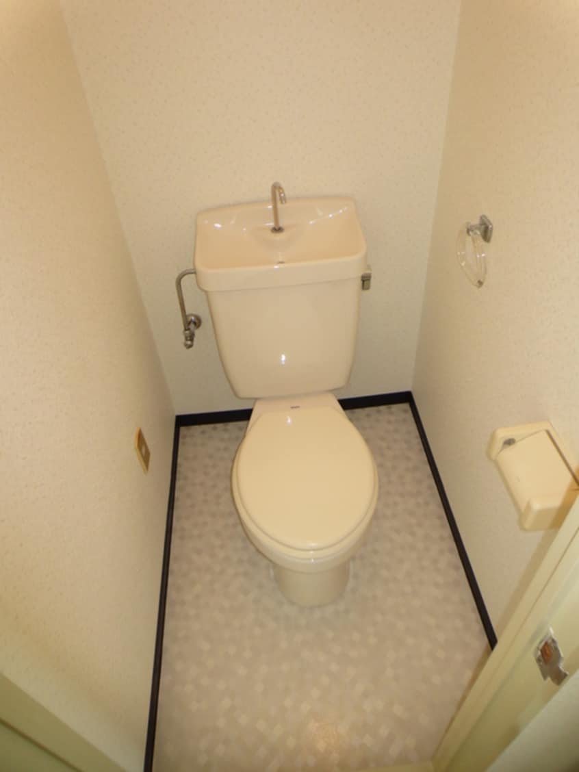 トイレ ラ・フォ－レ高瀬