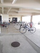 駐輪場 豊崎ハイツ