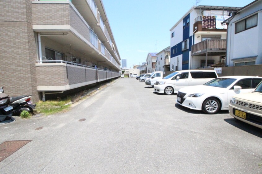 駐車場 グレ－スコ－ト香里園