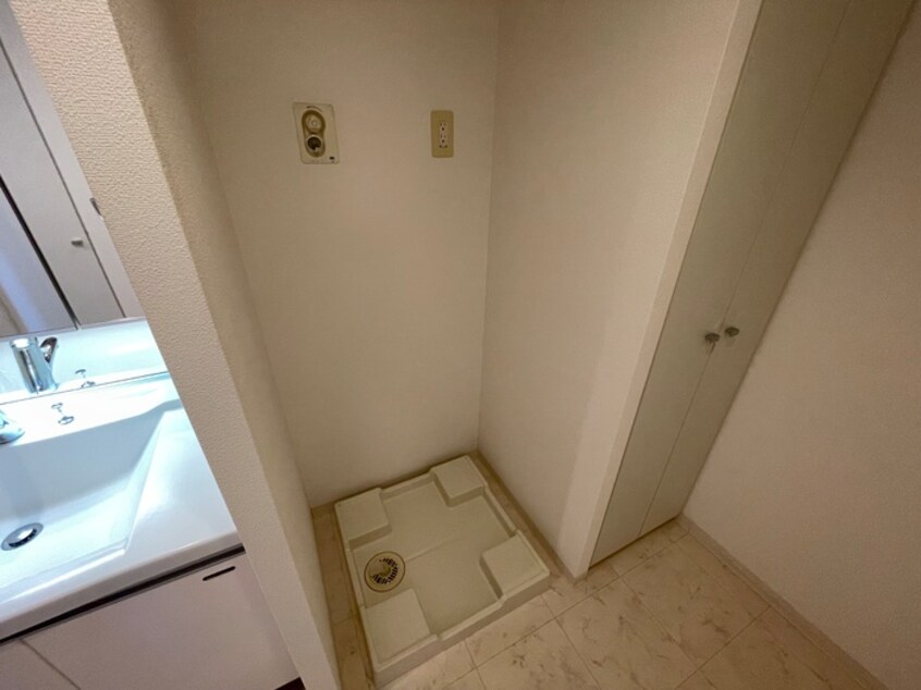 洗濯機置場 ヴェレーナ京都西向日(717)