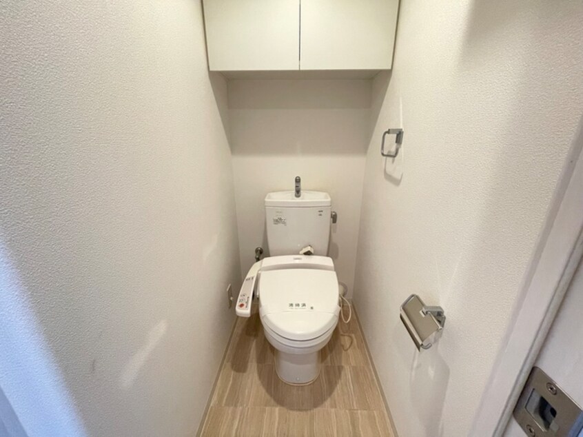 トイレ ヴェレーナ京都西向日(717)