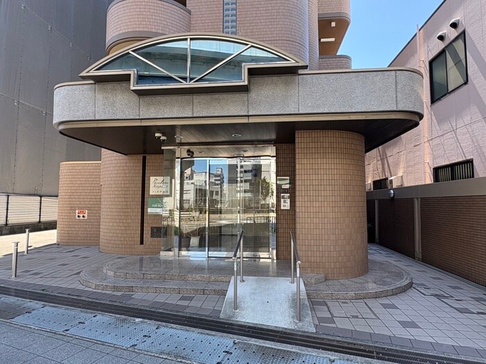 エントランス部分 フェルザ長田