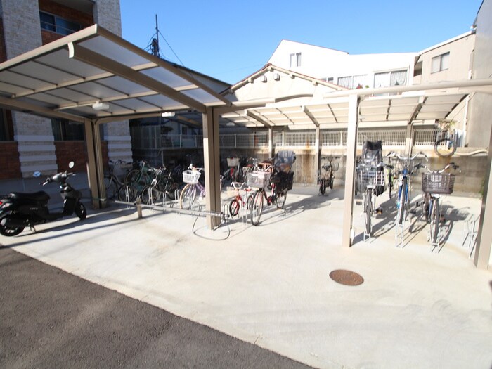 駐輪場 グローパレス1