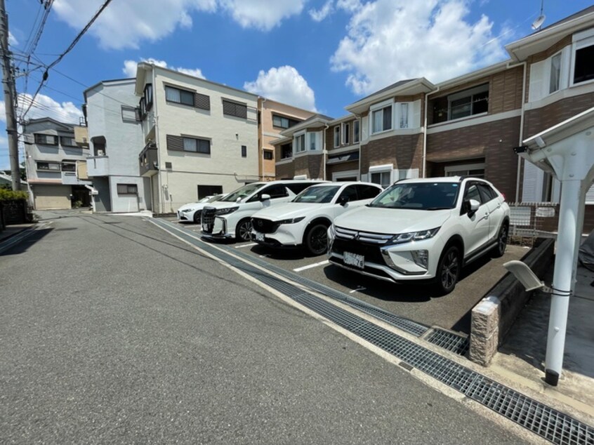 駐車場 ヴィア　レガーロ