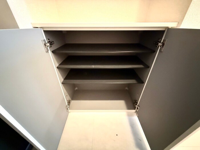 靴箱 メゾンＴ．Ｉ．Ｕ