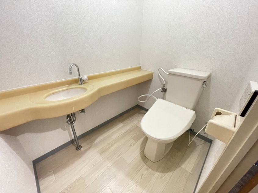 トイレ カルム長岡京(204)