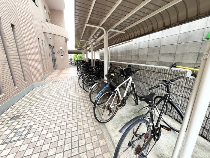 駐輪場 ピュア　フォレスト