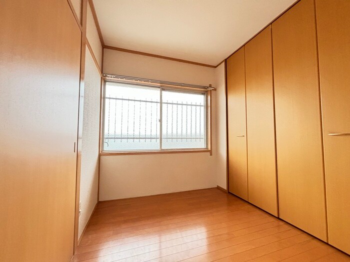 居室 西の京マンション（4B）