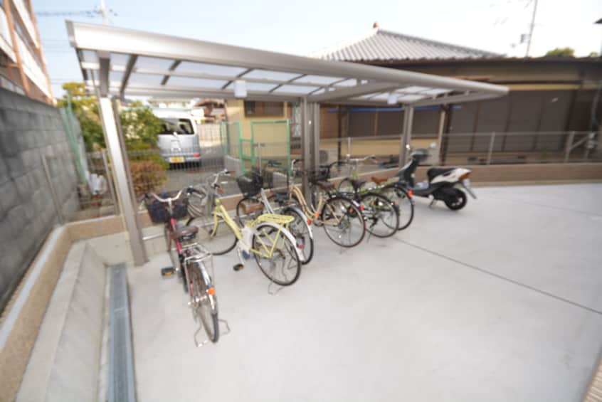 駐輪場 ミッドウエスト