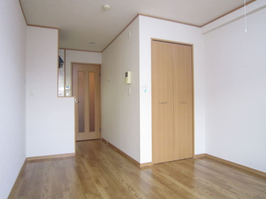 居室 メゾンラフィネ