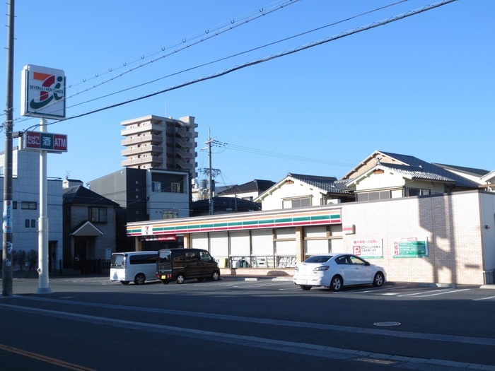 セブンイレブン(コンビニ)まで400m メゾンラフィネ