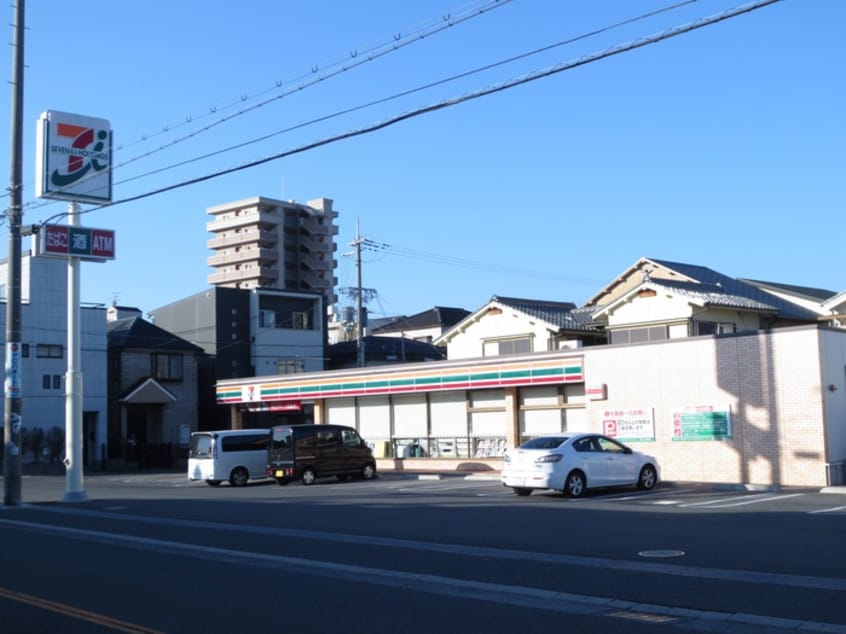 セブンイレブン(コンビニ)まで400m メゾンラフィネ