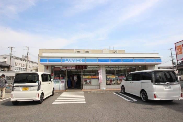 ローソン浜寺石津西二丁店(コンビニ)まで650m フジパレス浜寺石津西