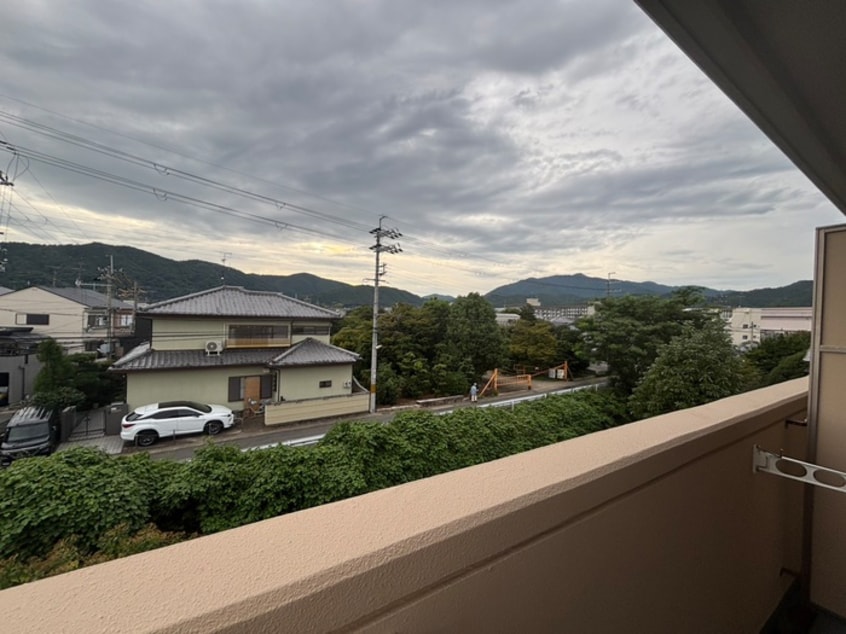 室内からの展望 メイプルリーフ嵯峨野
