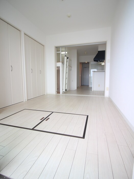 居室 ＡＲＲＯＷ　ＦＩＥＬＤＳ貮番館