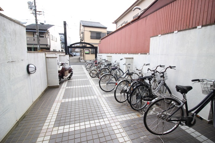 駐輪場 スプレール花園