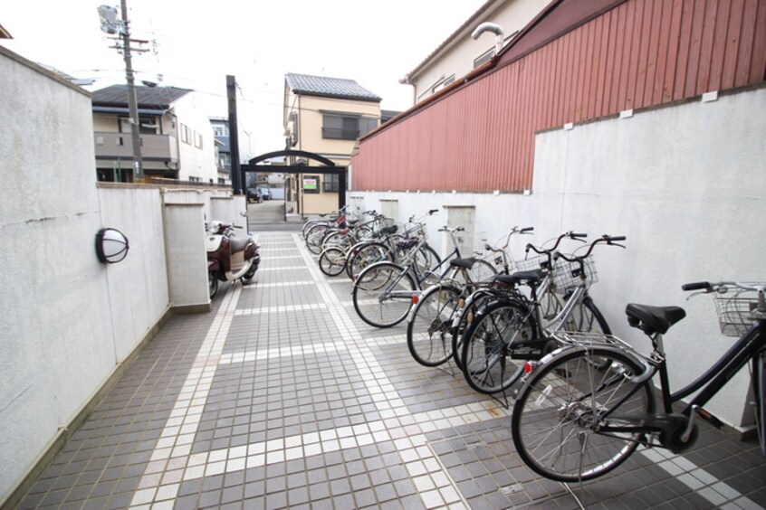 駐輪場 スプレール花園