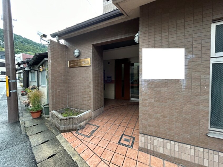 エントランス部分 エリーフラッツ嵐山