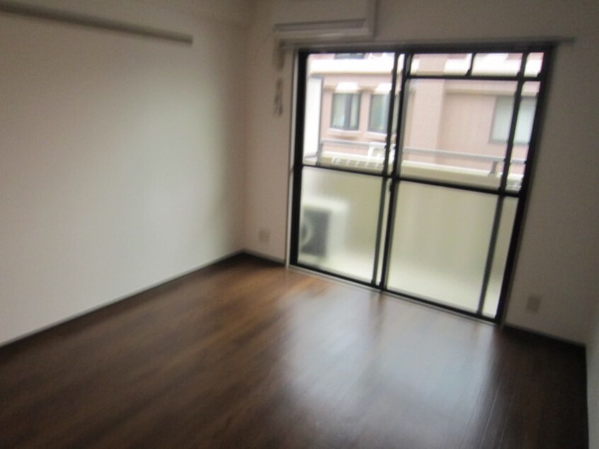 居室 甲東リンガ