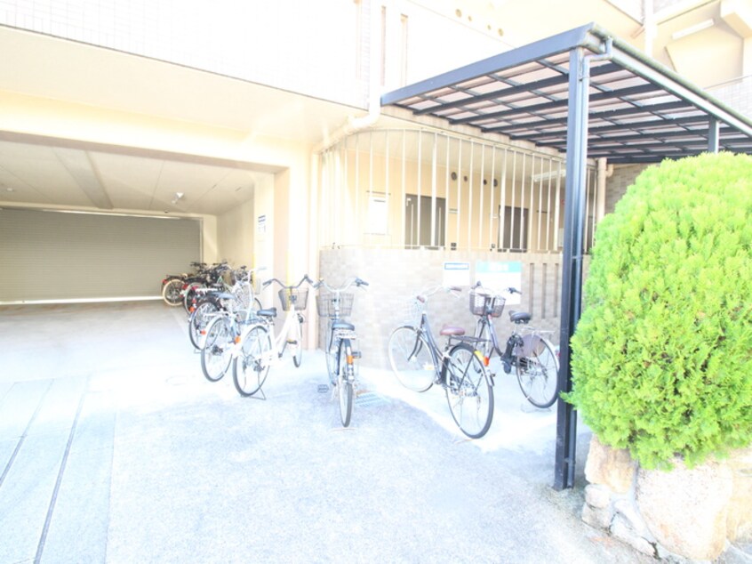 駐輪場 甲東リンガ