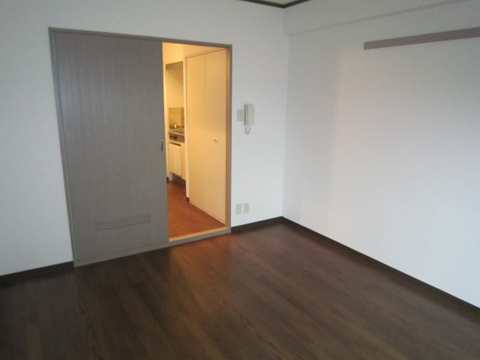 居室 甲東リンガ