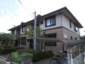 ファミール荻野