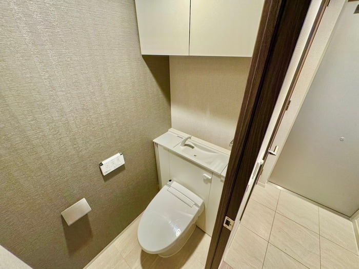 トイレ THE CROSS CITY TOWER(2702)