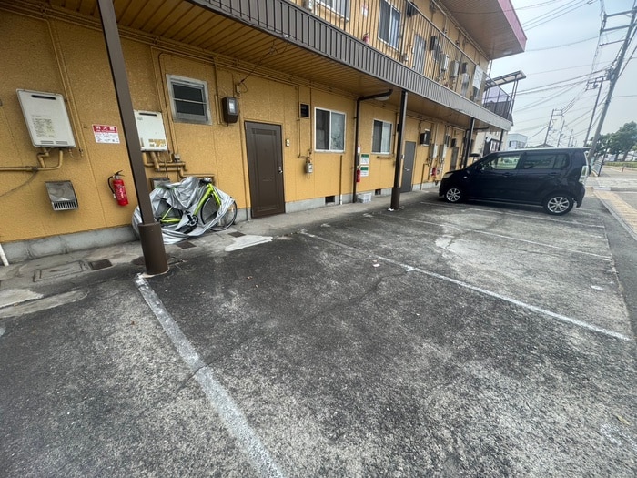 駐車場 センチュリーHINODE