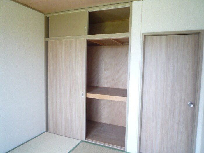 収納 グリーンハイツ岸辺