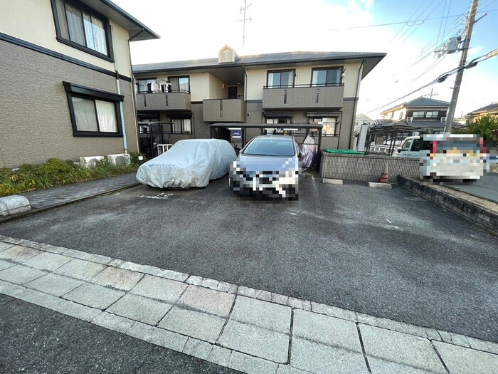 駐車場 グリーンパーク楠葉　B棟