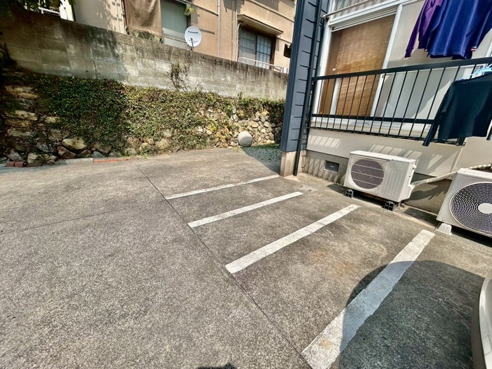 バイク置き場 ハイツ花畑