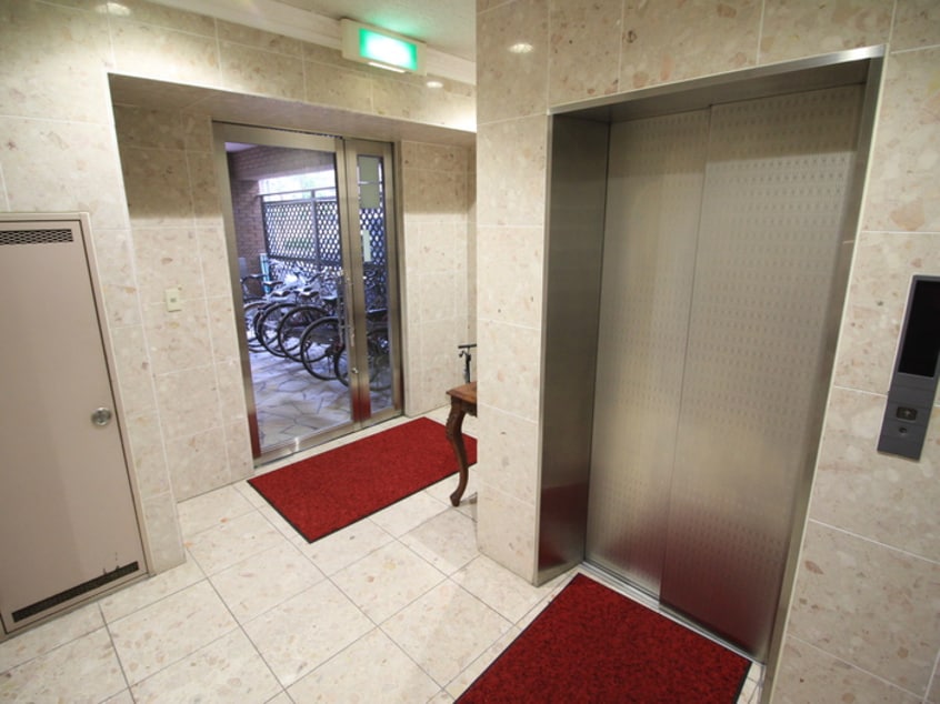 エントランス部分 ア　ヴォ－トルサンテ