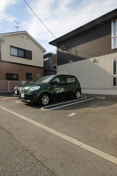 駐車場 マノワール善根寺